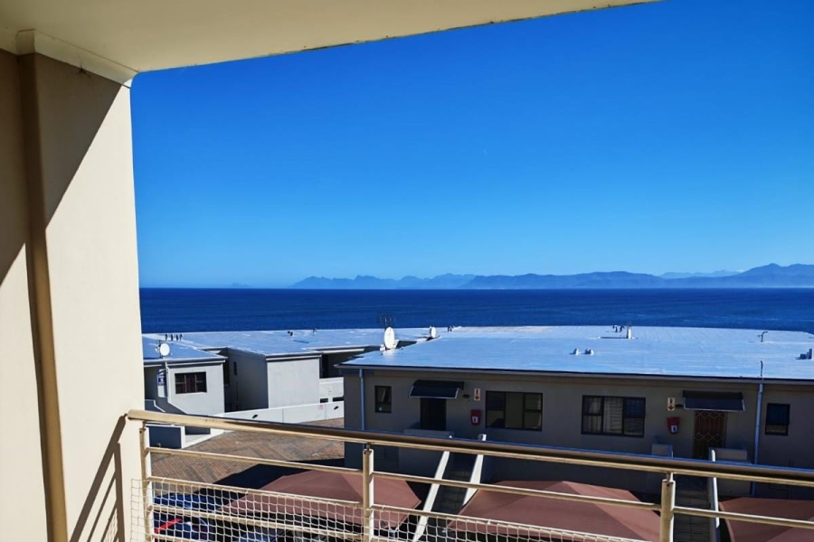 2 Bedroom Property for Sale in De Kelders Western Cape